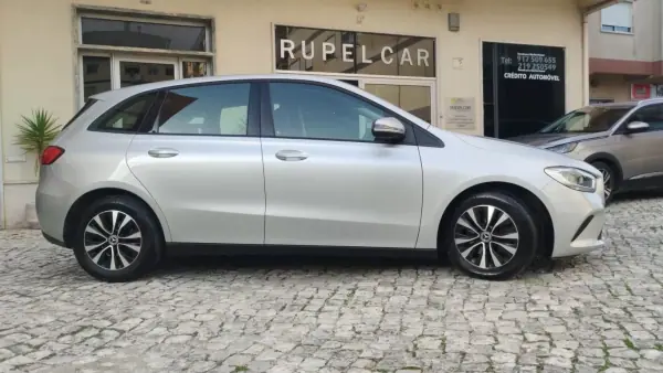 Mercedes-Benz B 180 2021 - 28900 EUR, 62291 km - AUTO.MOTO.pt - 62291km - foto 3 de 22