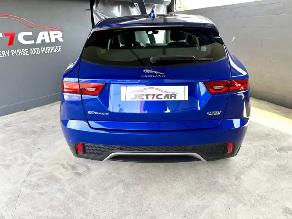 Jaguar E-Pace 2018 - 27990 EUR, 120110 km - AUTO.MOTO.pt - 120110km - foto 6 de 32