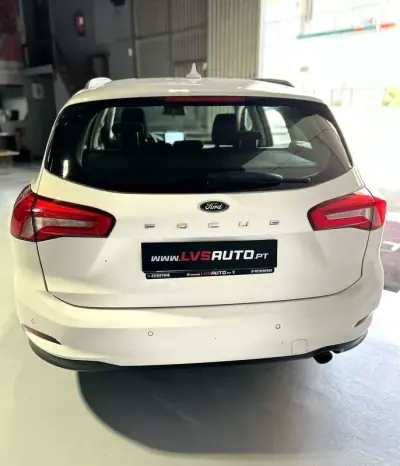 Ford Focus 2020 - 14250 EUR, 149280 km - AUTO.MOTO.pt - 149280km - foto 4 de 36