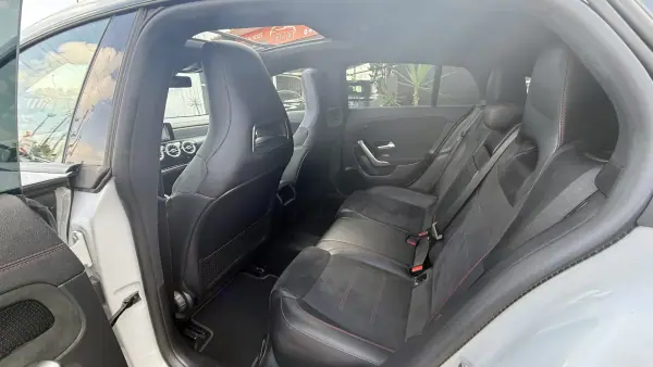 Mercedes-Benz CLA 200 2020 - 24990 EUR, 199000 km - AUTO.MOTO.pt - 199000km - foto 17 de 39