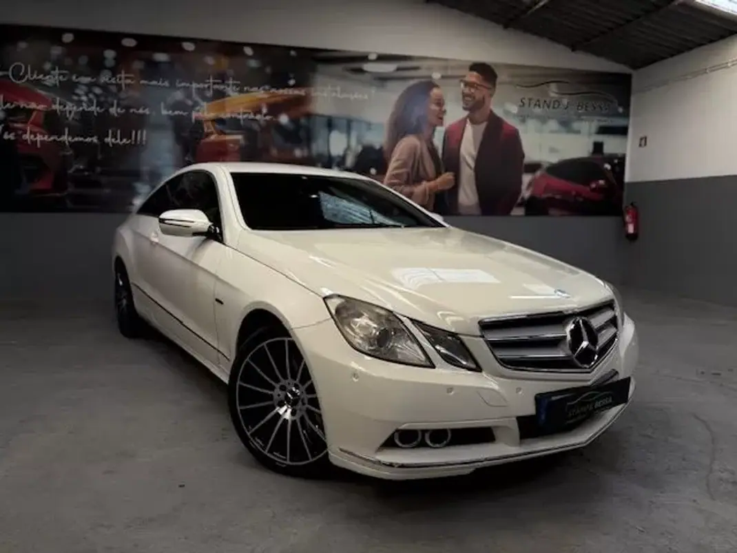 Mercedes-Benz E 250 2009 - 13999 EUR, 270019 km - AUTO.MOTO.pt - 270019km - foto 1 de 17