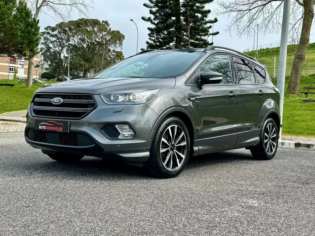 Ford Kuga 2017 - 16490 EUR, 75000 km - AUTO.MOTO.pt - 75000km - foto 28 de 60
