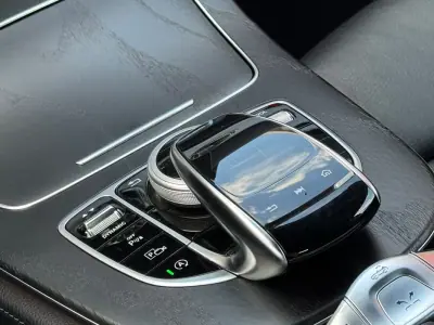 Mercedes-Benz E 220 2017 - 39950 EUR, 43877 km - AUTO.MOTO.pt - 43877km - foto 37 de 41