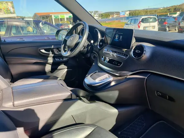 Mercedes-Benz V 300 2020 - 49900 EUR, 120000 km - AUTO.MOTO.pt - 120000km - foto 14 de 19
