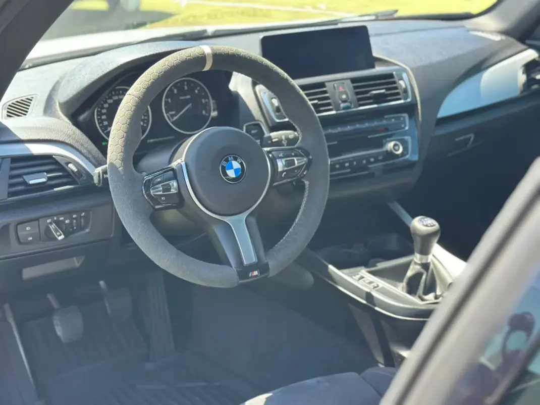 BMW 120 2015 - 20990 EUR, 162239 km - 162239km - foto 12 de 20