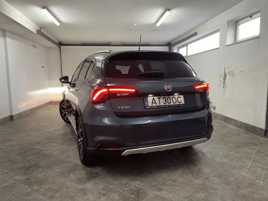 Fiat Tipo 2022 - 15000 EUR, 93076 km - AUTO.MOTO.pt - 93076km - foto 4 de 13