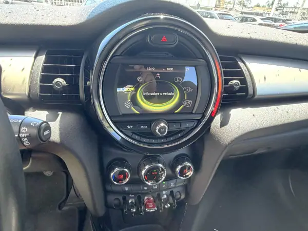 MINI Cooper 2014 - 11850 EUR, 132056 km - AUTO.MOTO.pt - 132056km - foto 9 de 13