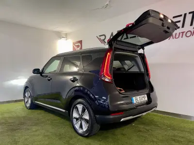 Kia e-Soul 2020 - 19750 EUR, 79000 km - AUTO.MOTO.pt - 79000km - foto 37 de 38