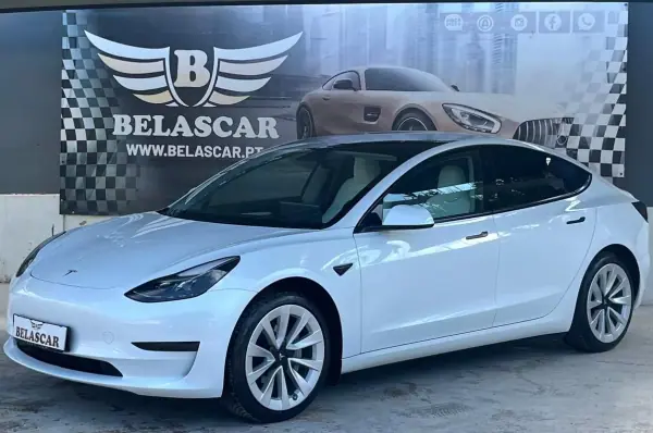 Tesla Model 3 2023 - 28990 EUR, 65000 km - AUTO.MOTO.pt - 65000km - foto 4 de 20