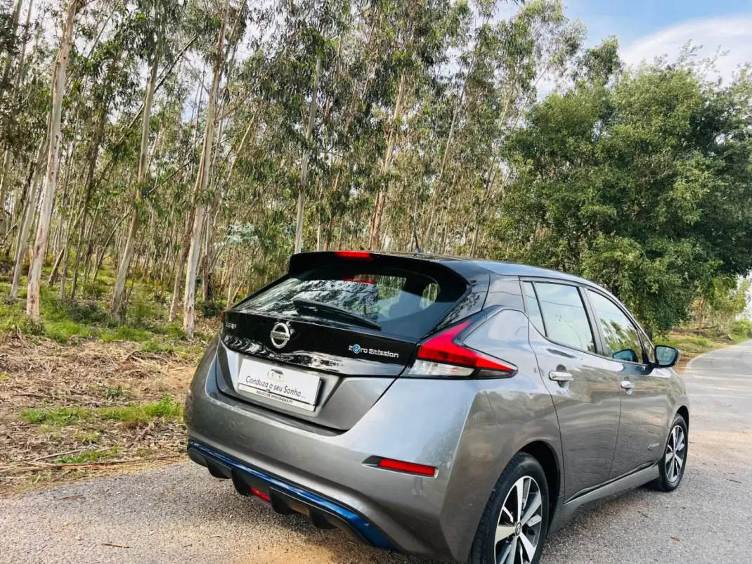 Nissan Leaf 2019 - 14750 EUR, 56425 km - AUTO.MOTO.pt - 56425km - foto 14 de 40