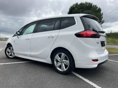 Opel Zafira 2015 - 9950 EUR, 177000 km - AUTO.MOTO.pt - 177000km - foto 6 de 9