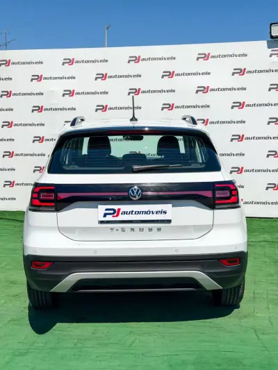 Volkswagen T-Cross 2019 - 18500 EUR, 43397 km - AUTO.MOTO.pt - 43397km - foto 9 de 24