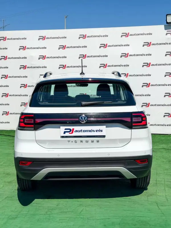Volkswagen T-Cross 2019 - 18500 EUR, 43397 km - AUTO.MOTO.pt - 43397km - foto 9 de 24