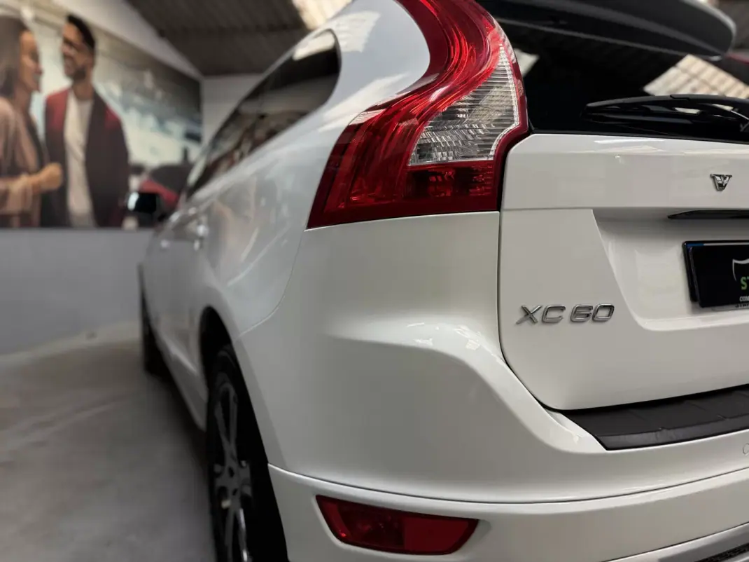 Volvo XC 60 2011 - 11990 EUR, 312000 km - AUTO.MOTO.pt - 312000km - foto 9 de 23