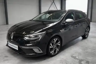 Renault Mégane 2018 - 15900 EUR, 173244 km - AUTO.MOTO.pt - 173244km - foto 4 de 9
