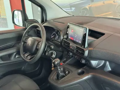 Citroën BERLINGO 1.5 BlueHDi 100 S&S Club M 2022 - 15990 EUR, 92798 km - AUTO.MOTO.pt - 92798km - foto 16 de 19