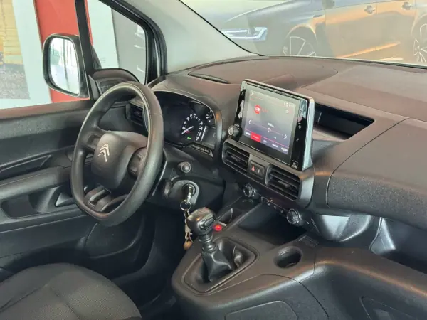 Citroën BERLINGO 1.5 BlueHDi 100 S&S Club M 2022 - 15990 EUR, 92798 km - AUTO.MOTO.pt - 92798km - foto 16 de 19