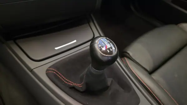 BMW 1M Coupe 2012 - 67500 EUR, 67790 km - AUTO.MOTO.pt - 67790km - foto 48 de 61