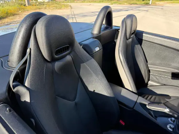 Mercedes-Benz SLK 200 2010 - 15750 EUR, 177500 km - AUTO.MOTO.pt - 177500km - foto 15 de 16