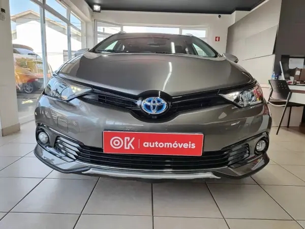 Toyota Auris Touring Sports 2018 - 16950 EUR, 109000 km - AUTO.MOTO.pt - 109000km - foto 3 de 37