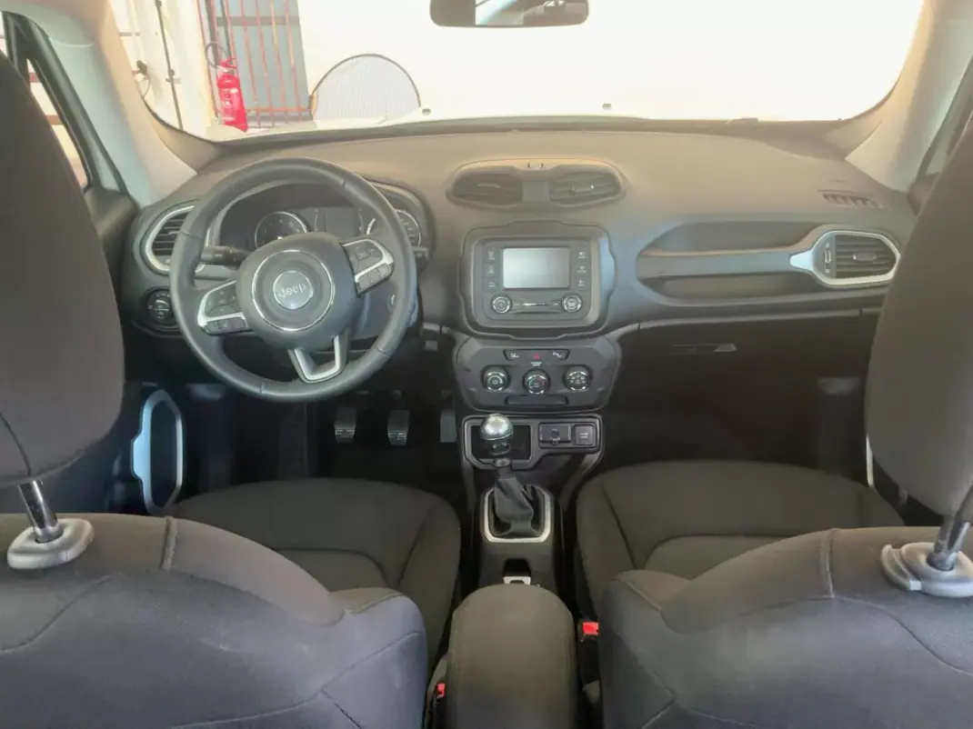 Jeep Renegade 2021 - 15995 EUR, 129400 km - 129400km - foto 5 de 11