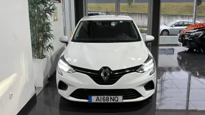 Renault Clio 2021 - 12600 EUR, 115121 km - AUTO.MOTO.pt - 115121km - foto 2 de 27