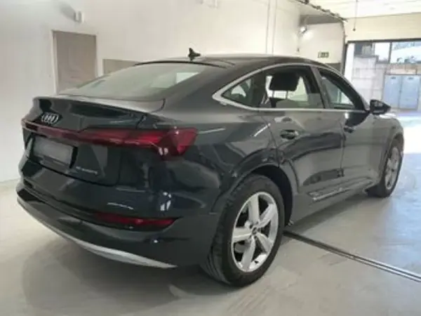 Audi e-tron Sportback 2020 — photo 3 of 6