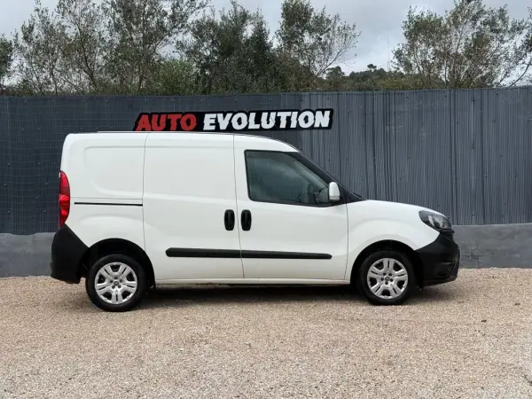 Fiat Doblo 2021 - 12250 EUR, 129990 km - AUTO.MOTO.pt - 129990km - foto 16 de 19