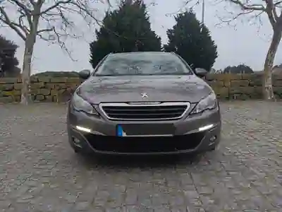 Peugeot 308 SW 2014 - 6490 EUR, 202000 km - 202000km - foto 3 de 15