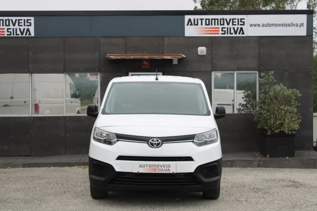Toyota Proace City 1.5D L1 Active 2020 - 12990 EUR, 180000 km - AUTO.MOTO.pt - 180000km - foto 5 de 19