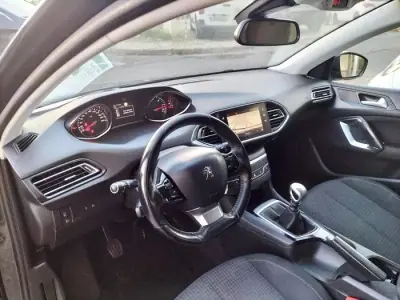 Peugeot 308 SW 2020 - 10990 EUR, 139592 km - AUTO.MOTO.pt - 139592km - foto 18 de 49