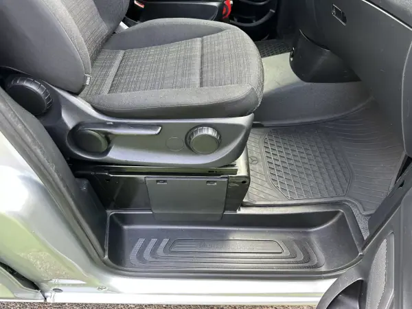 Mercedes-Benz Vito Tourer 2016 - 24900 EUR, 286000 km - AUTO.MOTO.pt - 286000km - foto 48 de 54