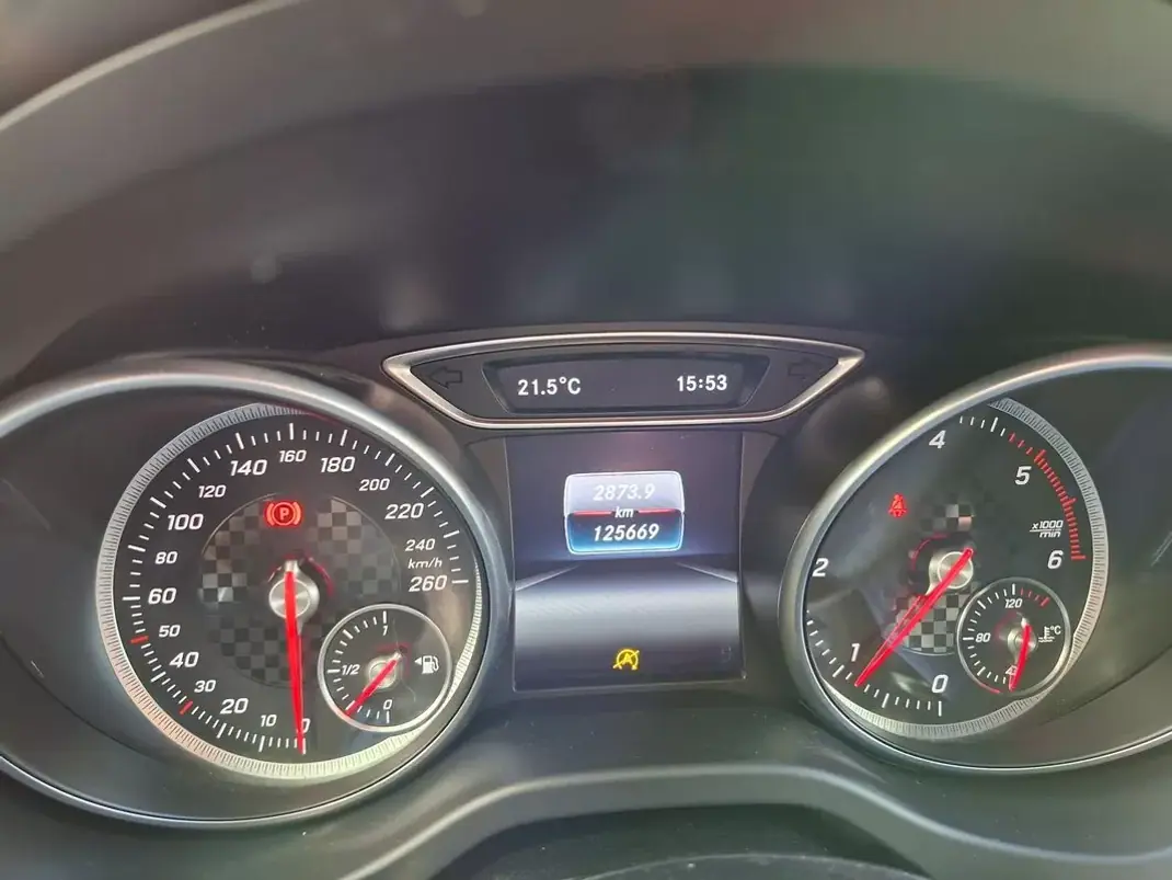 Mercedes-Benz A 180 2017 - 16900 EUR, 125000 km - AUTO.MOTO.pt - 125000km - foto 29 de 31