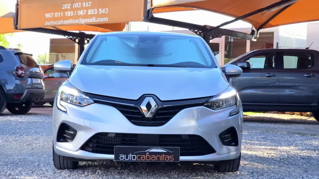 Renault Clio 2020 - 12850 EUR, 66000 km - AUTO.MOTO.pt - 66000km - foto 8 de 18