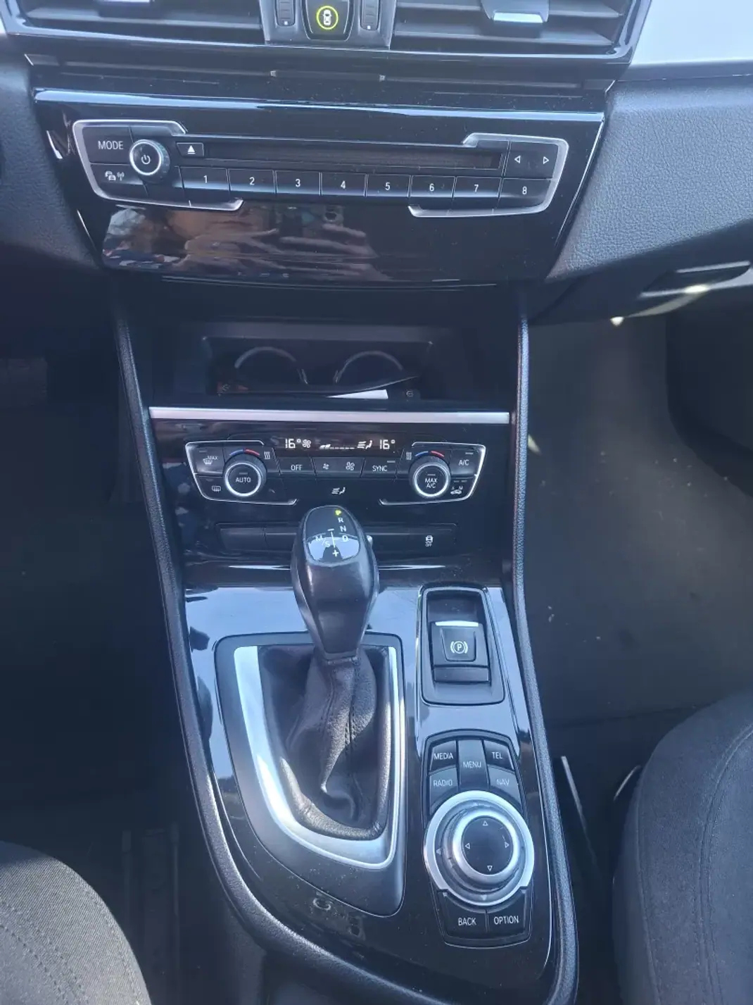 BMW 216 Gran Tourer 2015 - 9950 EUR, 275070 km - 275070km - foto 6 de 21