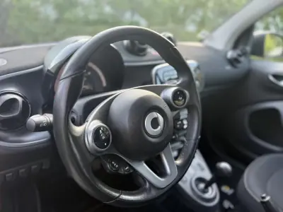 Smart Fortwo Cabrio 2018 - 10599 EUR, 120000 km - AUTO.MOTO.pt - 120000km - foto 11 de 11