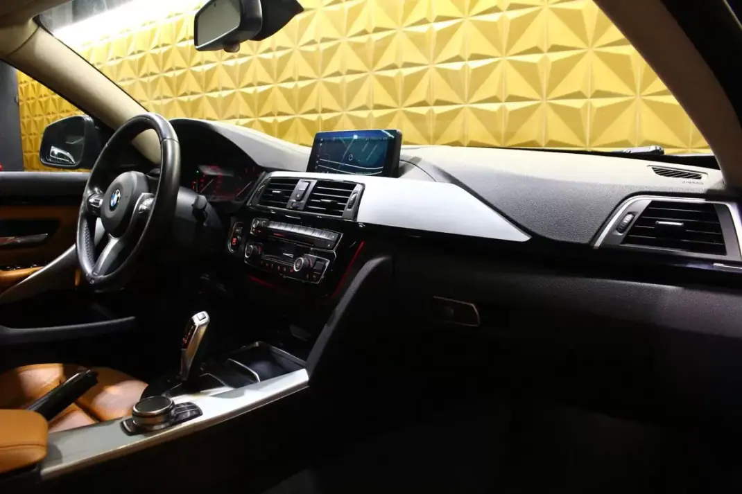 BMW 418 Gran Coupé 2019 - 24400 EUR, 174728 km - AUTO.MOTO.pt - 174728km - foto 13 de 42