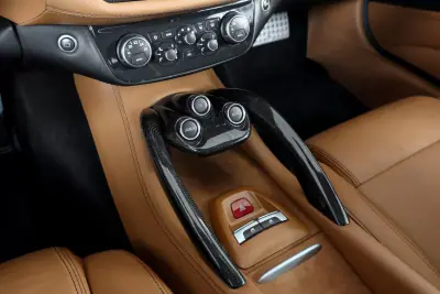 Ferrari FF 2013 - 245000 EUR, 33494 km - AUTO.MOTO.pt - 33494km - foto 14 de 26