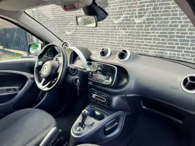 Smart ForFour 2018 - 11500 EUR, 91000 km - AUTO.MOTO.pt - 91000km - foto 2 de 13