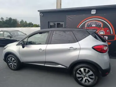 Renault Captur 2016 - 12490 EUR, 138211 km - AUTO.MOTO.pt - 138211km - foto 11 de 30