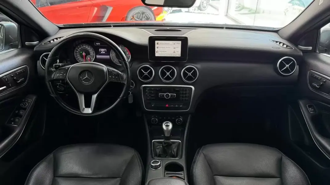 Mercedes-Benz A 180 2013 - 12990 EUR, 237399 km - AUTO.MOTO.pt - 237399km - foto 23 de 28