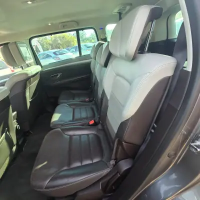 Renault Espace 2015 - 18950 EUR, 122067 km - AUTO.MOTO.pt - 122067km - foto 28 de 47