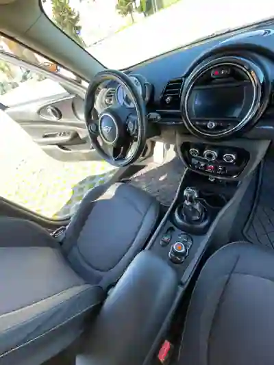 MINI Clubman 2020 - 15200 EUR, 189000 km - AUTO.MOTO.pt - 189000km - foto 7 de 8