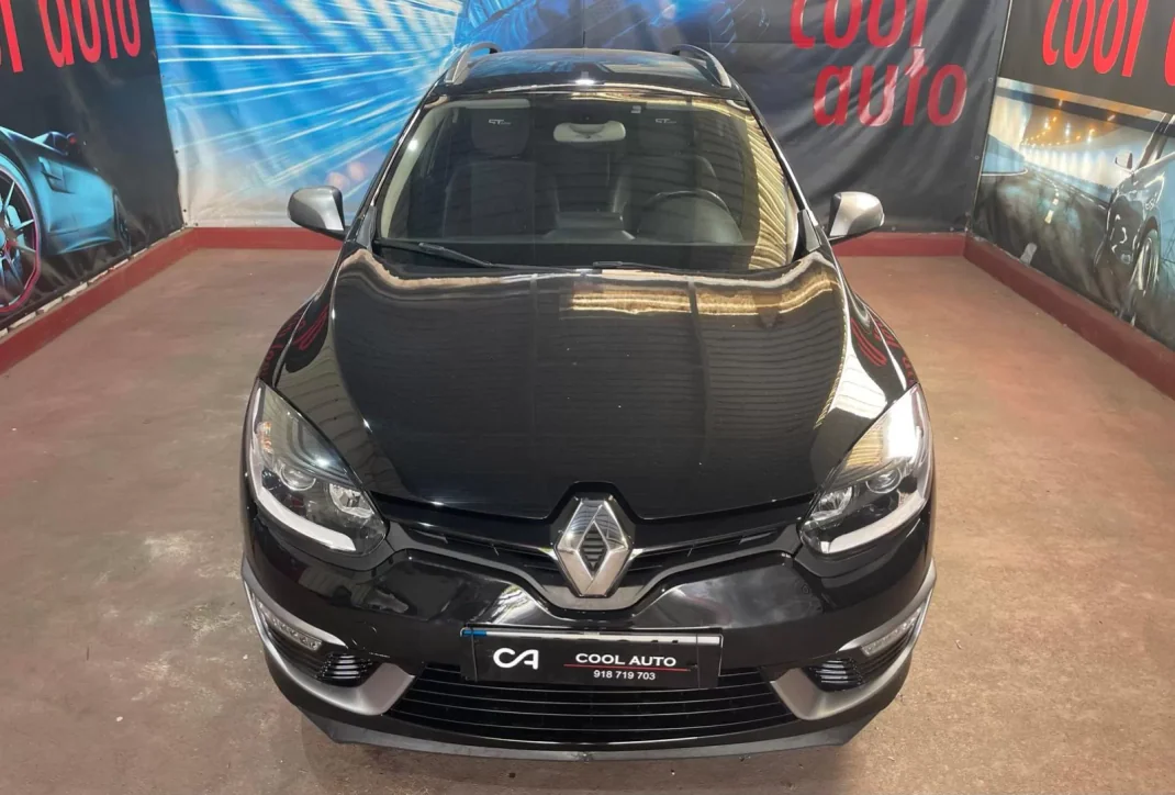 Renault Mégane Sport Tourer 2014 - 9999 EUR, 163000 km - AUTO.MOTO.pt - 163000km - foto 7 de 47