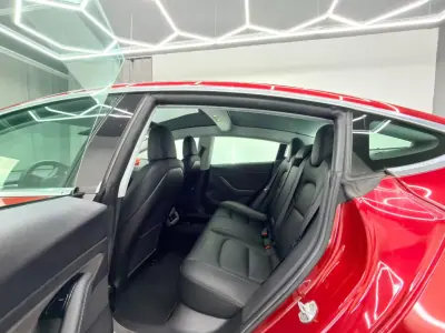 Tesla Model 3 2019 - 19250 EUR, 158000 km - AUTO.MOTO.pt - 158000km - foto 9 de 23