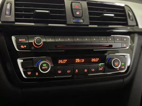 BMW 418 2016 - 21990 EUR, 72739 km - AUTO.MOTO.pt - 72739km - foto 27 de 45