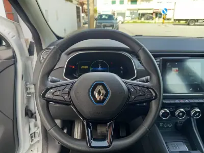 Renault Zoe 2020 - 13990 EUR, 24000 km - AUTO.MOTO.pt - 24000km - foto 15 de 17