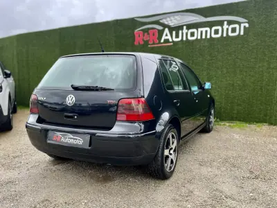 Volkswagen Golf 2002 - 5900 EUR, 257000 km - AUTO.MOTO.pt - 257000km - foto 9 de 21