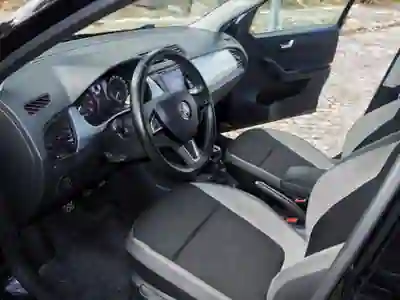 Skoda Fabia Break 2018 - 8900 EUR, 84000 km - AUTO.MOTO.pt - 84000km - foto 11 de 17
