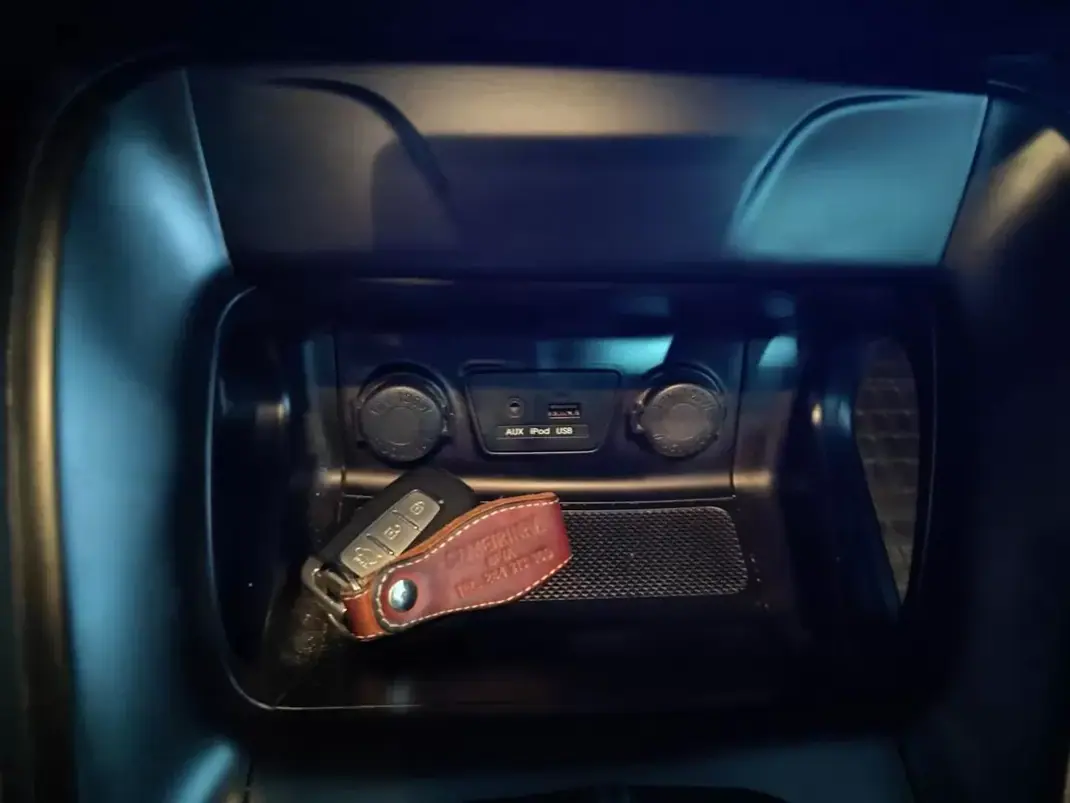 Hyundai ix35 2013 - 9990 EUR, 157000 km - AUTO.MOTO.pt - 157000km - foto 29 de 34